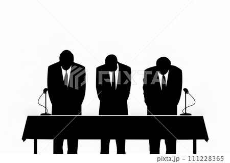 謝罪会見で頭を下げる人たち 111228365