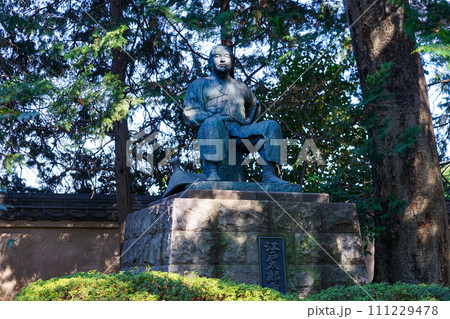 慶元寺参道の江戸太郎重長公像(東京都世田谷区) 慶元寺参道の江戸太郎重長公像(東京都世田谷区) 111229478