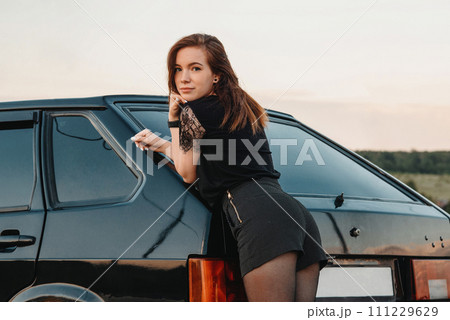 sexy girl short car Sexy girl in short shorts and tights.sexy...の写真素材 [111229629] - PIXTA