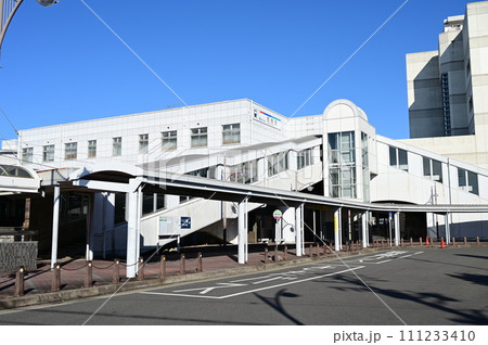 西春駅の東口（名古屋鉄道犬山線） 111233410