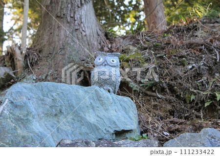 四国霊場第12番札所「焼山寺」フクロウ像 四国霊場第12番札所「焼山寺」フクロウ像 111233422