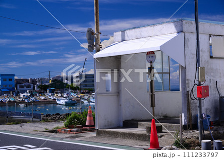 海辺の葉山真名瀬バス停 海辺の葉山真名瀬バス停 111233797