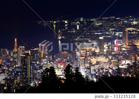 【兵庫県】六甲山（掬星台）から見た神戸の夜景 111235128