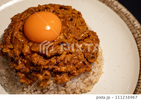 卵黄のせキーマカレー 卵黄のせキーマカレー 111238967