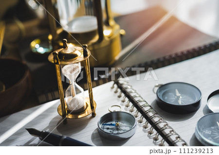 コンセプチュアルなイメージフォト 111239213