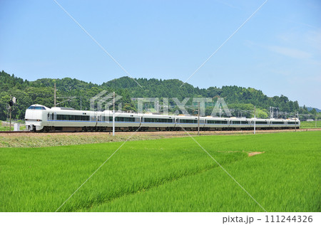 北陸本線　大聖寺ー牛ノ谷　JR西日本　683系　T47編成（金沢）　サンダーバード 111244326