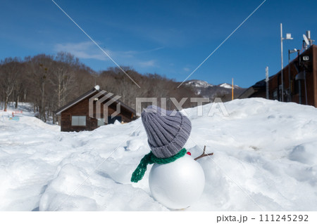 スキー場の雪だるま 群馬県沼田市たんばら スキー場の雪だるま 群馬県沼田市たんばら 111245292