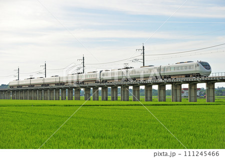 北越急行ほくほく線　犀潟ーくびき野　681系　JR西日本　T17編成＋北越急行　N02編成　はくたか 111245466