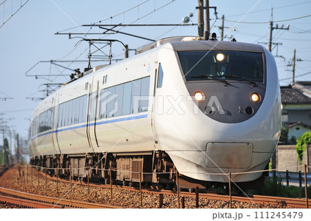 北陸本線　生地ー黒部　JR西日本　681系　T06+W11編成（金沢）　はくたか 111245479