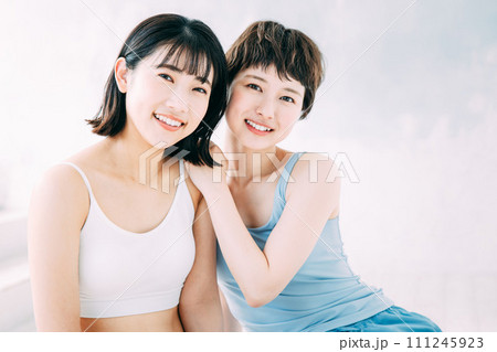 若い女性のビューティーイメージ 若い女性のビューティーイメージ 111245923