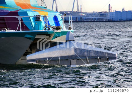 海原を翔ぶ翼…翼走に使用する水中翼を上昇させた『ジェットホイル』 海原を翔ぶ翼…翼走に使用する水中翼を上昇させた『ジェットホイル』 111246670
