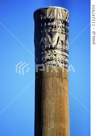 昭和14年に建てられた高さ37.5 mのコンクリート製『煙突』【世界遺産・富岡製糸場】 111247935