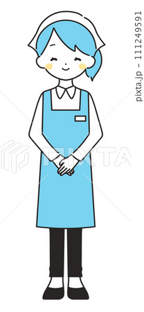 水色｜笑顔で手を組む三角巾の女性店員｜エプロン	 111249591