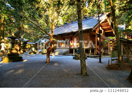 赤城山の山腹に鎮座する… 『三夜沢赤城神社』 赤城山の山腹に鎮座する… 『三夜沢赤城神社』 111249852