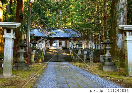 赤城山の山腹に鎮座する… 『三夜沢赤城神社』 赤城山の山腹に鎮座する… 『三夜沢赤城神社』 111249858