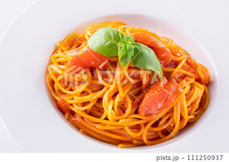 トマトソースのパスタ 111250937