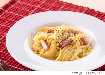 パスタ~カルボナーラ パスタ~カルボナーラ 111251342