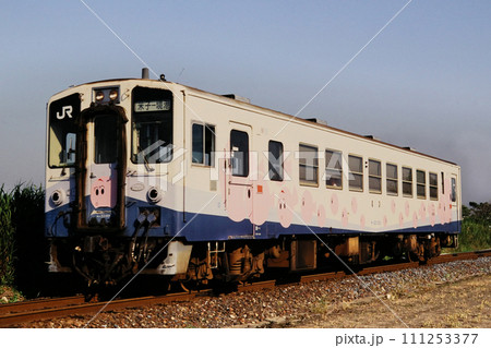 1997年境線を走るキハ33型気動車 111253377