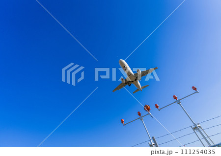 《飛行機》エンブラエル Embraer E-Jet E170 111254035