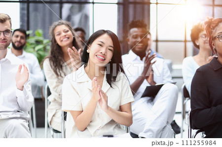business training participants thank the speaker with applause 111255984