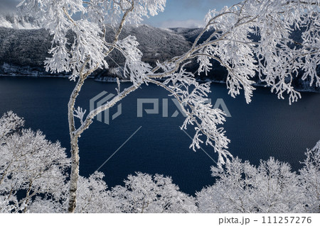 霧氷は美しい摩周湖 111257276