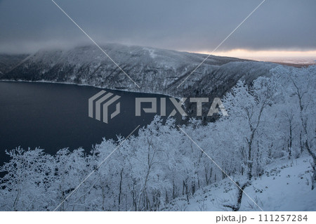 霧氷は美しい摩周湖 111257284