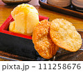 和風スイーツ　酒粕アイスと煎餅 111258676