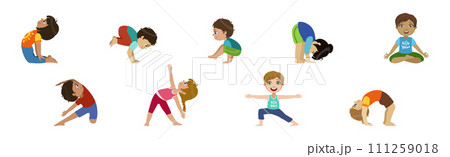 Children Doing Yoga Physical Exercises in...のイラスト素材 [111259018] - PIXTA