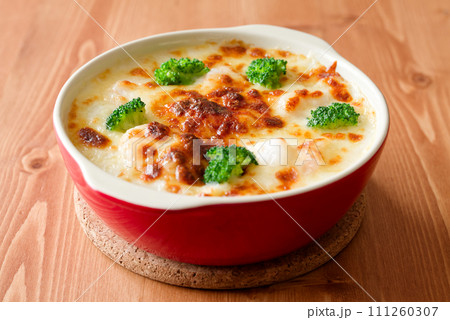 エビとブロッコリーのマカロニグラタン エビとブロッコリーのマカロニグラタン 111260307