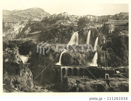 昔のイタリア　ティヴォリ 111261038