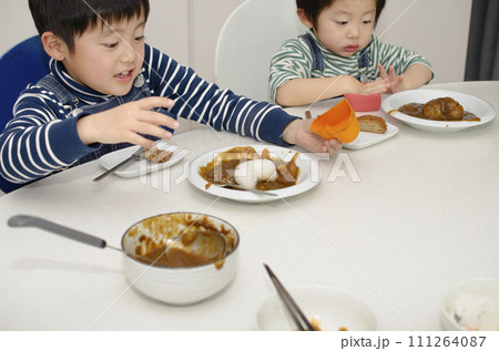 子供 111264087