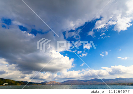 山梨県山中湖 111264677