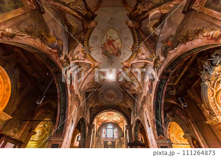 Church of Lenno, on lake Como, italy 111264873