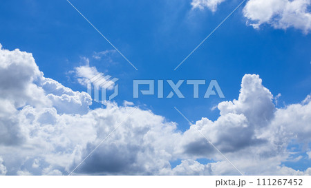 青空にあらわれた積乱雲 青空にあらわれた積乱雲 111267452