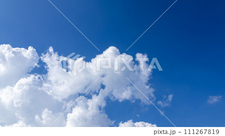 青空にあらわれた積乱雲 青空にあらわれた積乱雲 111267819