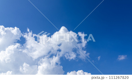 青空にあらわれた積乱雲 青空にあらわれた積乱雲 111267820