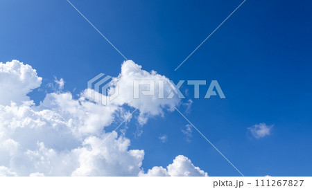 青空にあらわれた積乱雲 青空にあらわれた積乱雲 111267827