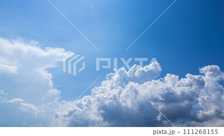 青空にあらわれた積乱雲 青空にあらわれた積乱雲 111268155