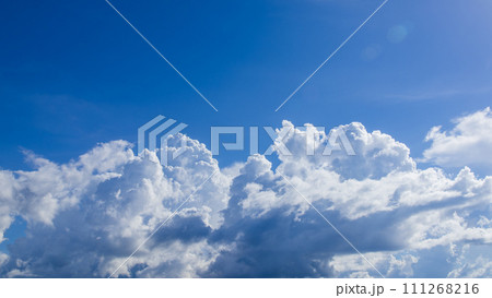 青空にあらわれた積乱雲 青空にあらわれた積乱雲 111268216