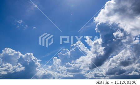 青空にあらわれた積乱雲 青空にあらわれた積乱雲 111268306