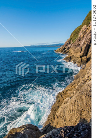 【自然の造形】海岸風景・世界遺産「鬼ヶ城」(三重県・熊野灘) 111270002