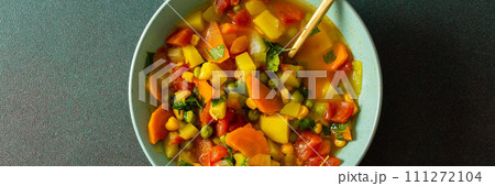 Summer minestrone soup 111272104