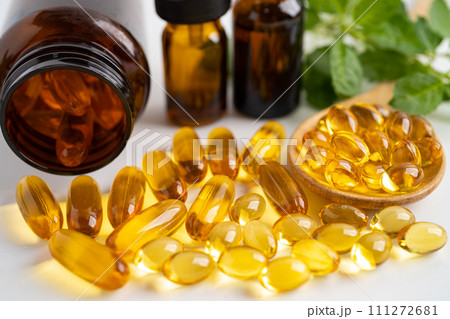 Fish oil vitamin with EPA and DHA,Alternative medicine herbal organic capsule with vitamin E omega 3. Fish oil vitamin with EPA and DHA,Alternative medicine herbal organic capsule with vitamin E omega 3. 111272681