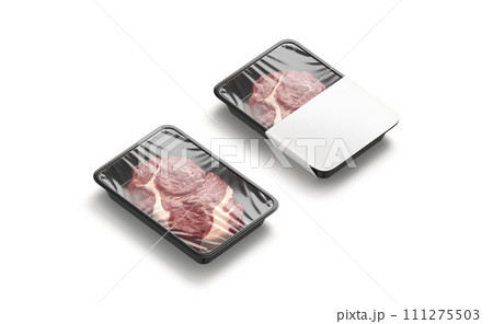 Blank transparent plastic beef tray with white label mockup, isolated 111275503