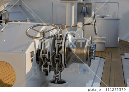 Mooring gear on yacht 111275579