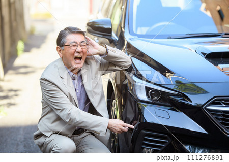 自動車事故 傷 自動車事故 傷 111276891