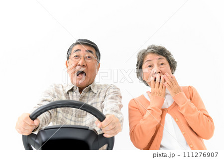 運転 シニア 危ない 事故 運転 シニア 危ない 事故 111276907