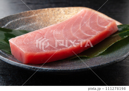 キハダマグロの刺身 キハダマグロの刺身 111278198