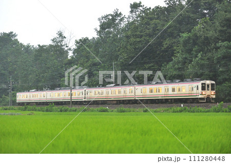 信越本線　安中ー群馬八幡　JR東日本　107系　R12+R19編成（高崎） 111280448