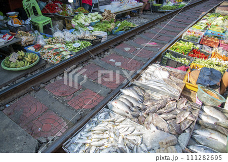 THAILAND SAMUT SONGKHRAM RAILWAY MARKET THAILAND SAMUT SONGKHRAM RAILWAY MARKET 111282695